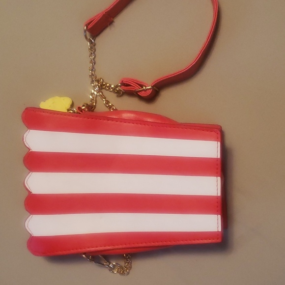 purse - Picture 2 of 4